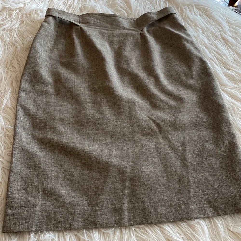 ARMANI Collezioni knee length skirt - Picture 9 of 9
